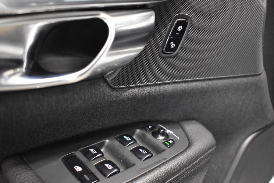 Volvo V90 Cross Country vaihtoauto