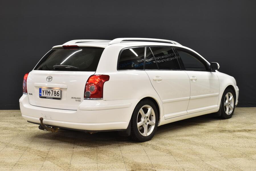 Toyota Avensis vaihtoauto