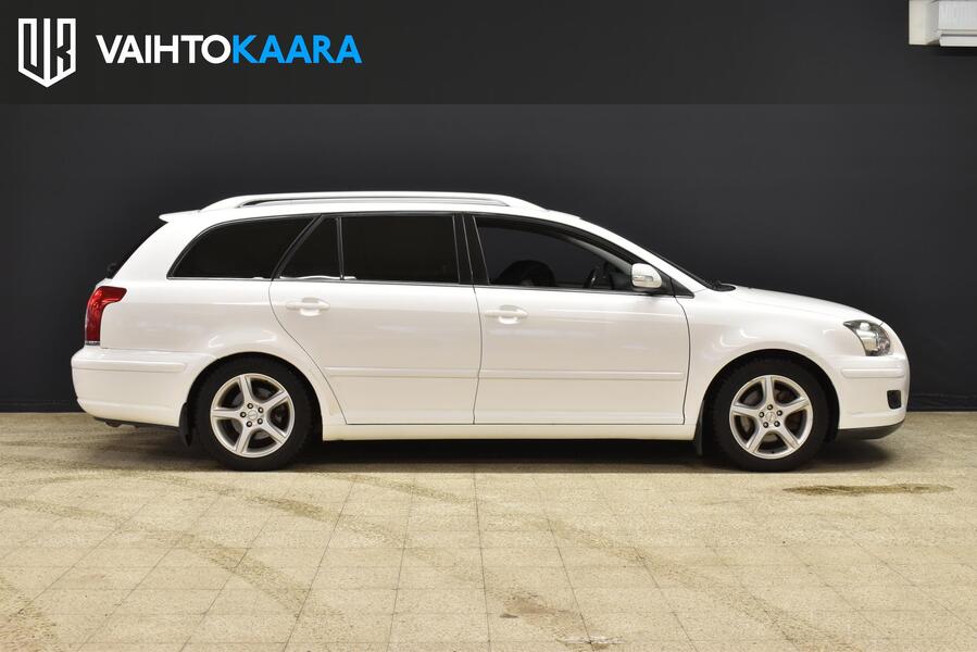 Toyota Avensis vaihtoauto