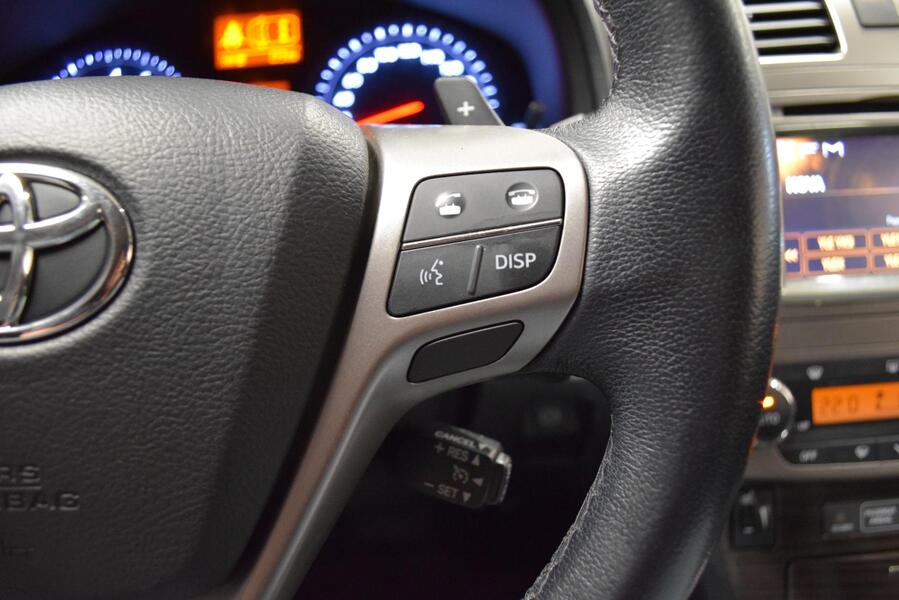 Toyota Avensis vaihtoauto