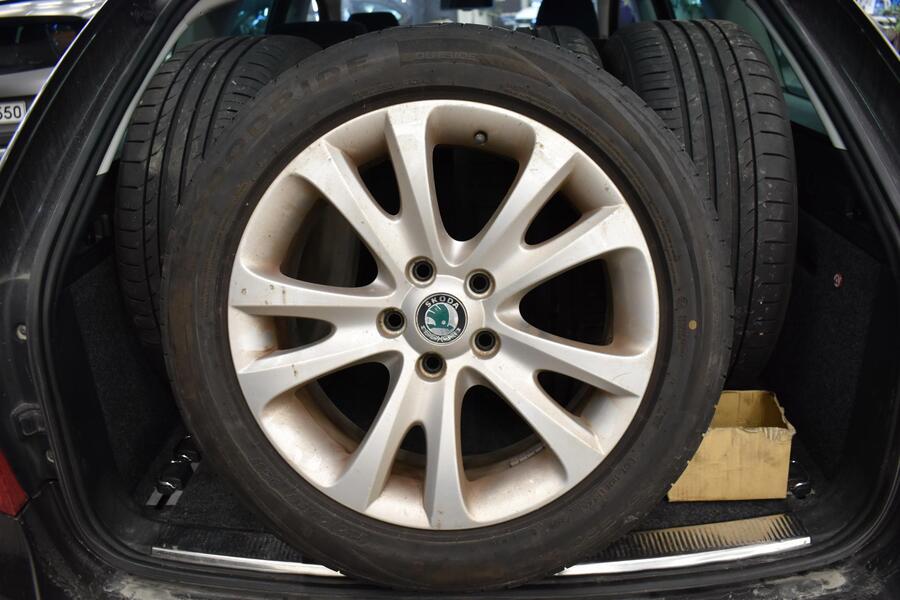 Skoda Superb vaihtoauto