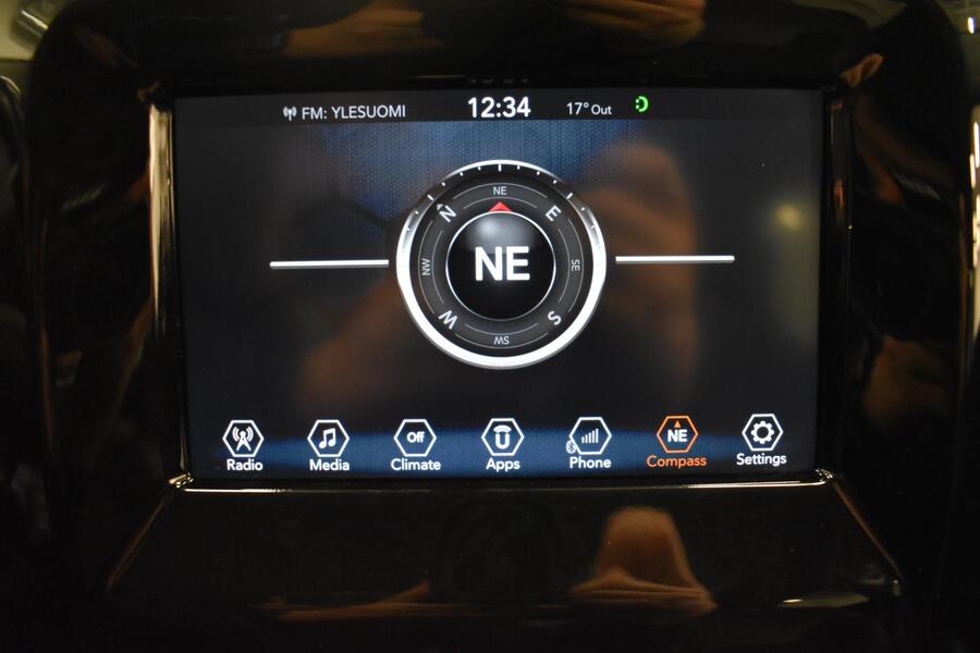 Jeep Compass vaihtoauto