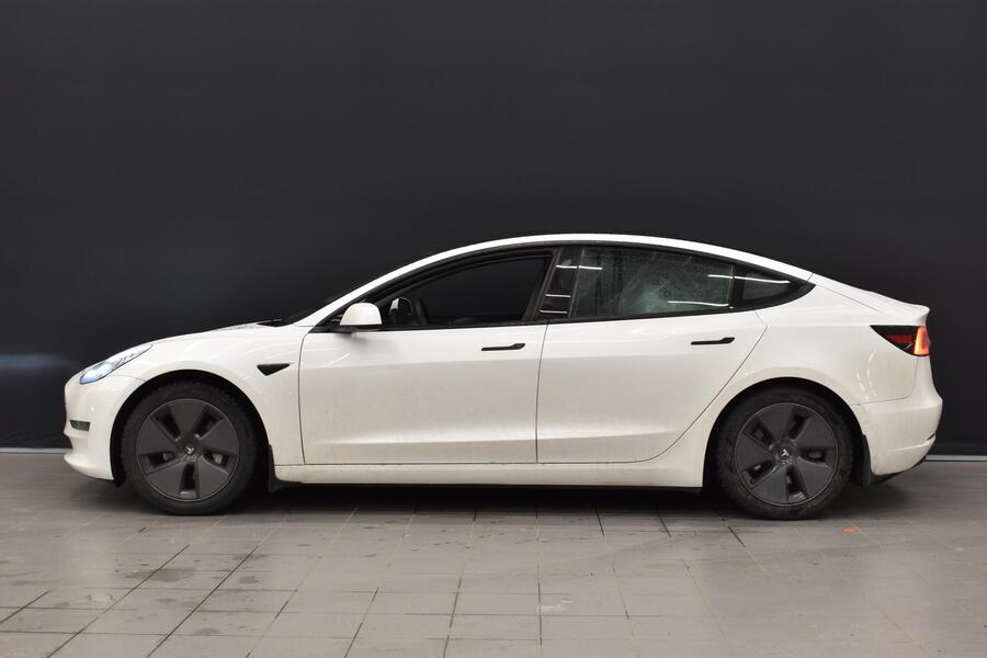 Tesla Model 3 vaihtoauto