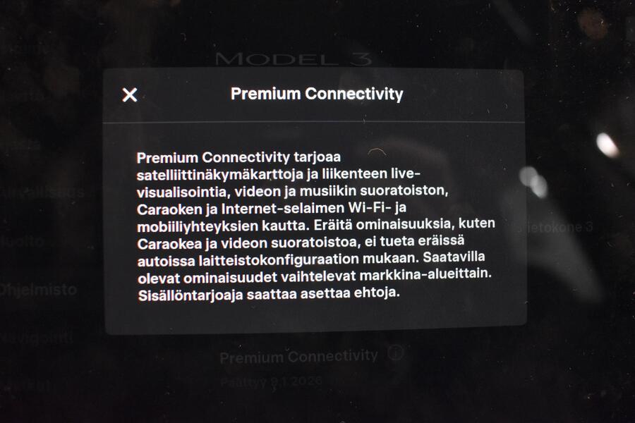 Tesla Model 3 vaihtoauto