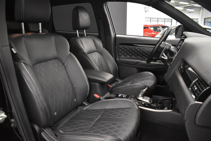 Mitsubishi Outlander PHEV vaihtoauto