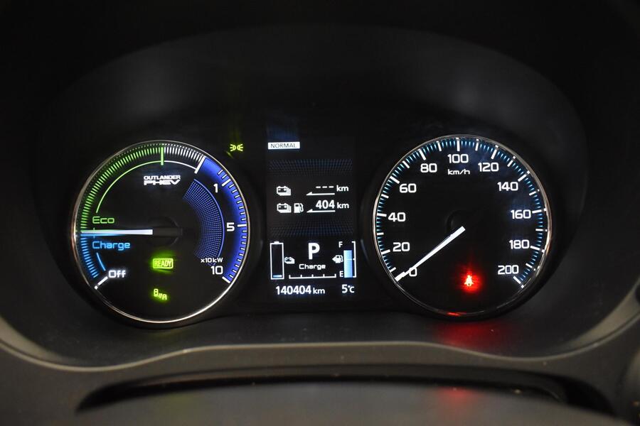 Mitsubishi Outlander PHEV vaihtoauto
