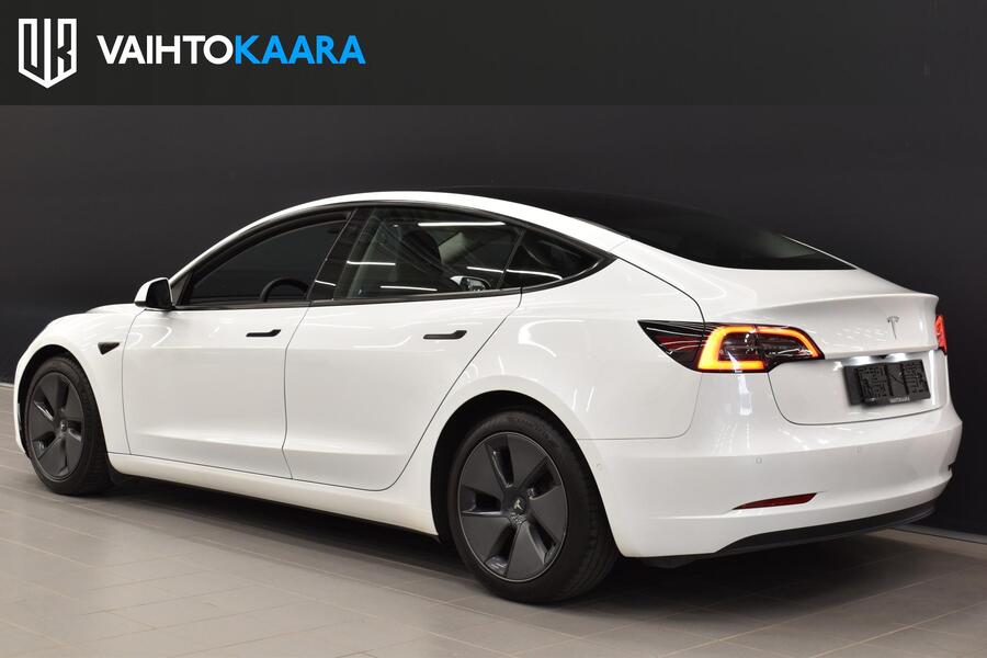 Tesla Model 3 vaihtoauto