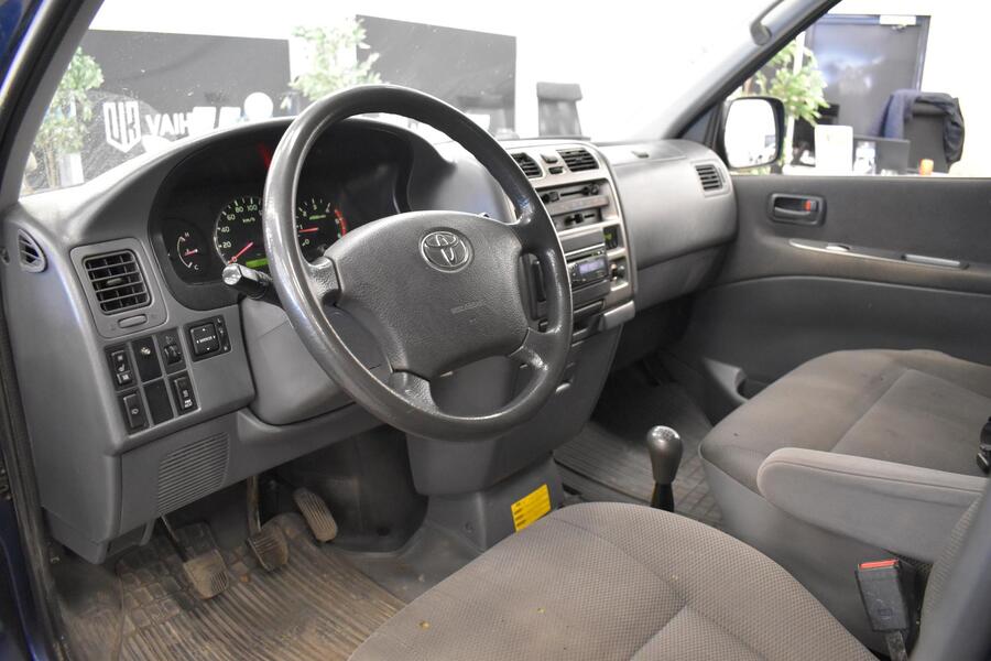 Toyota Hiace vaihtoauto