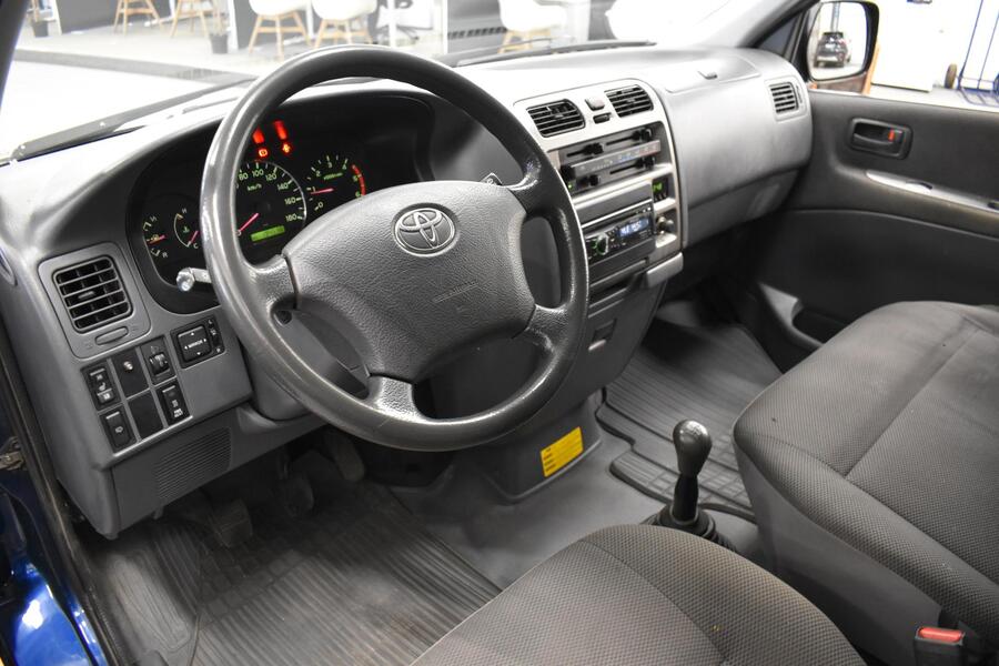 Toyota Hiace vaihtoauto