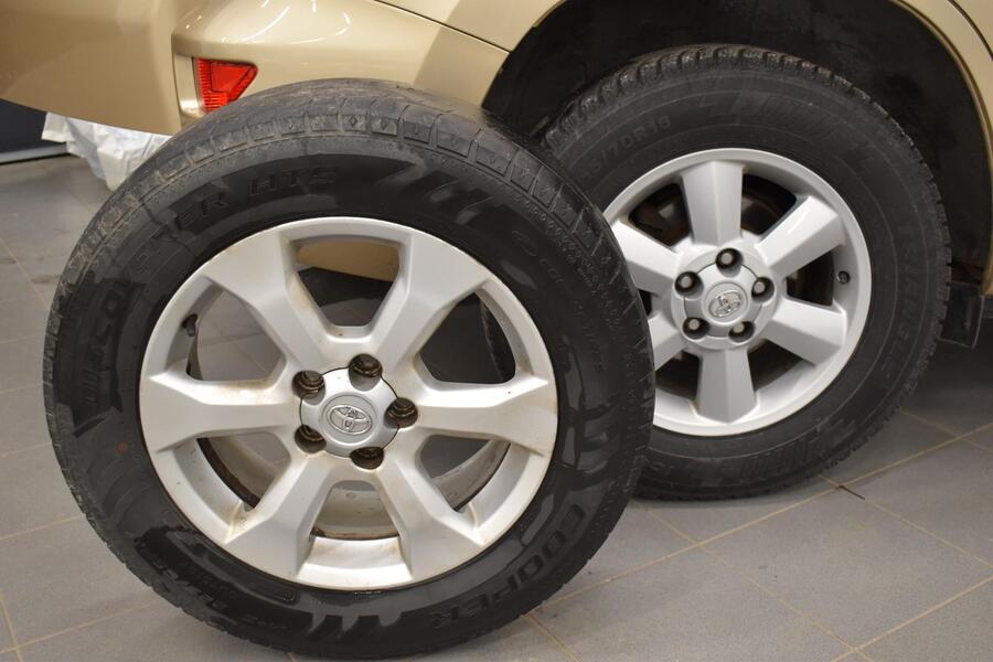 Toyota RAV4 vaihtoauto