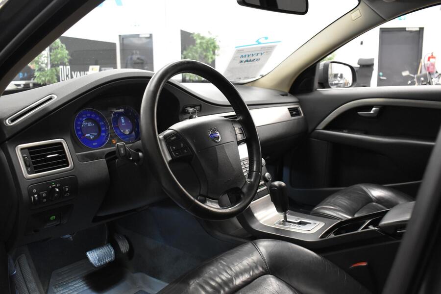 Volvo V70 vaihtoauto