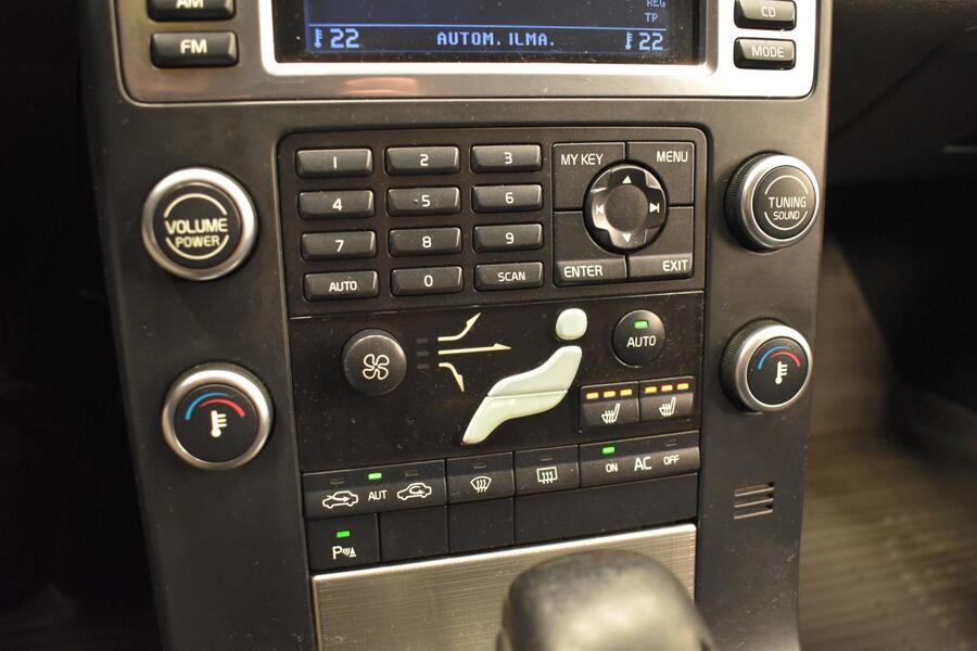 Volvo V70 vaihtoauto