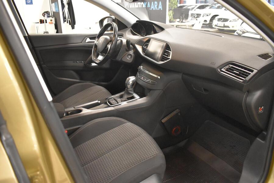 Peugeot 308 vaihtoauto