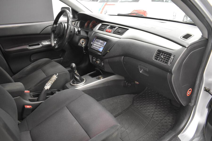 Mitsubishi Lancer vaihtoauto