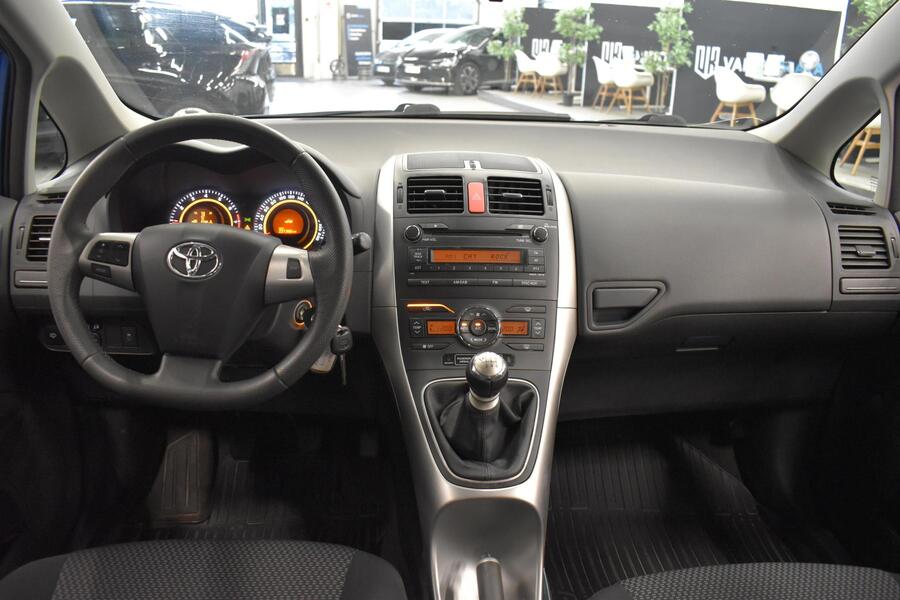 Toyota Auris vaihtoauto