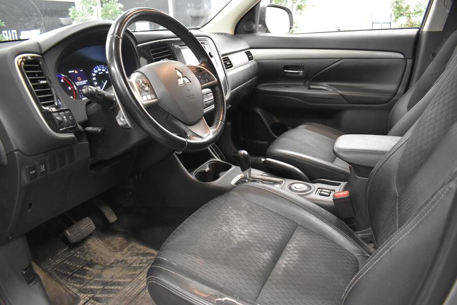 Mitsubishi Outlander vaihtoauto