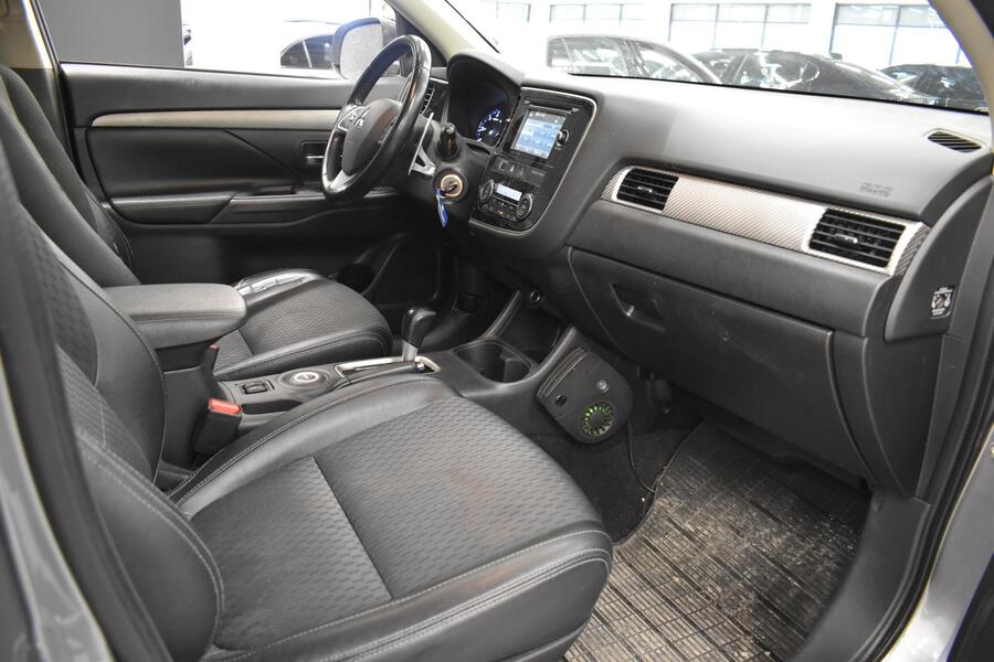 Mitsubishi Outlander vaihtoauto