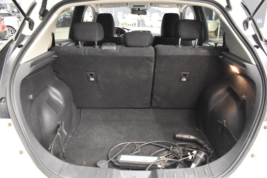 Nissan Leaf vaihtoauto