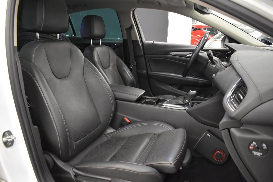 Opel Insignia vaihtoauto