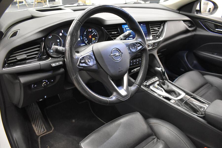 Opel Insignia vaihtoauto