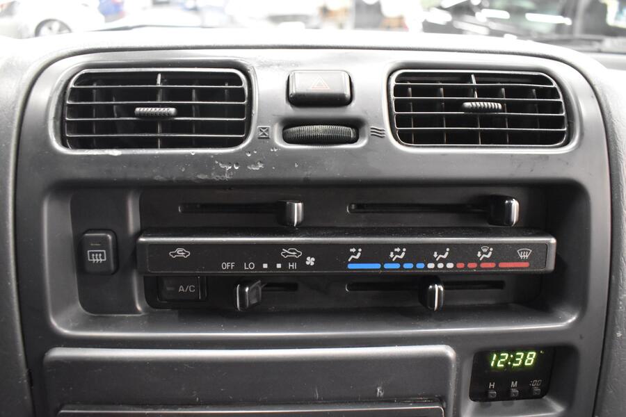 Toyota Hiace vaihtoauto