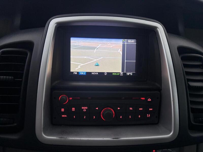 Opel Vivaro vaihtoauto