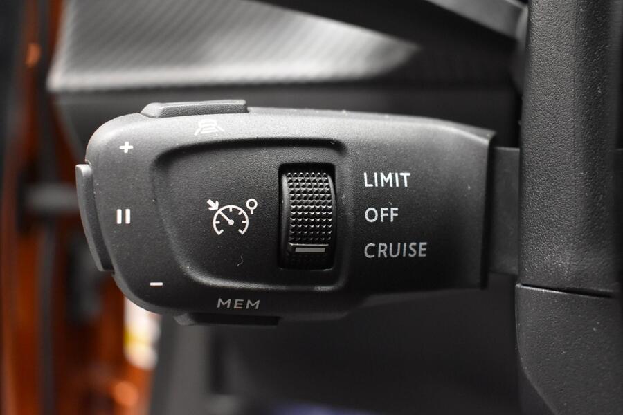 Peugeot e-2008 vaihtoauto