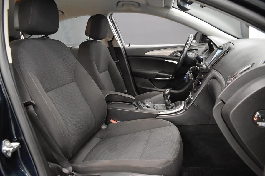 Opel Insignia vaihtoauto