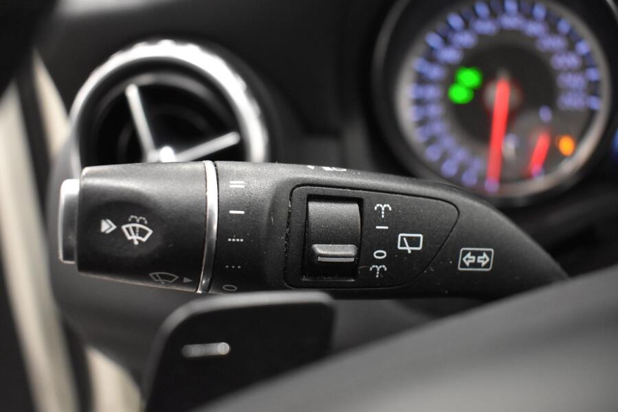 Mercedes-Benz GLA vaihtoauto