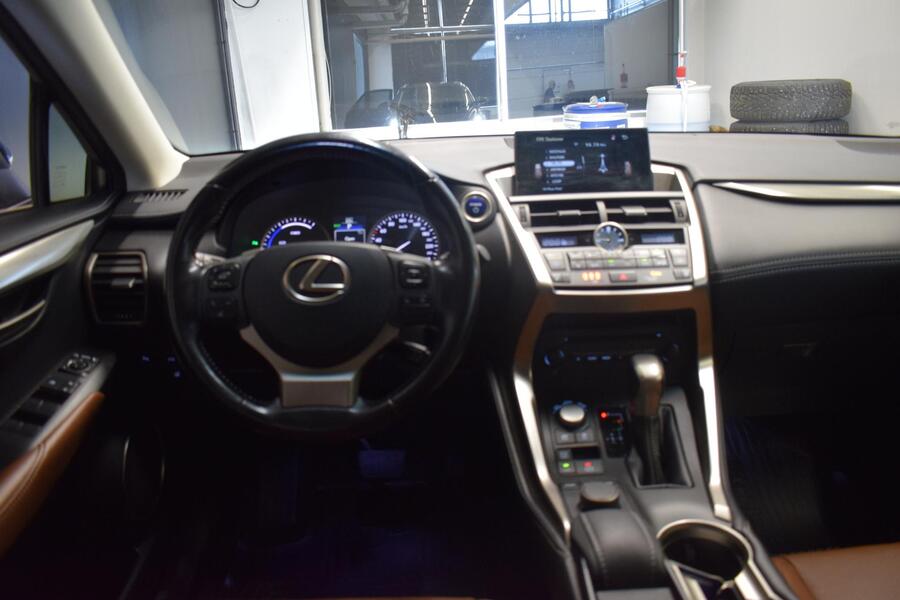 Lexus NX vaihtoauto