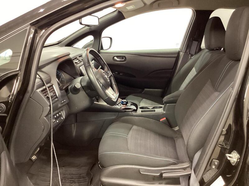 Nissan Leaf vaihtoauto