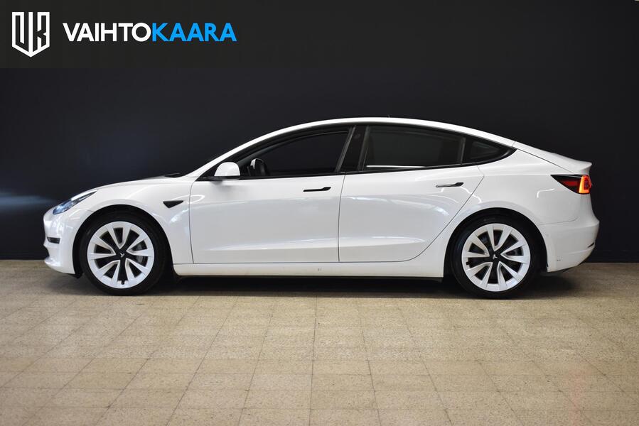 Tesla Model 3 vaihtoauto