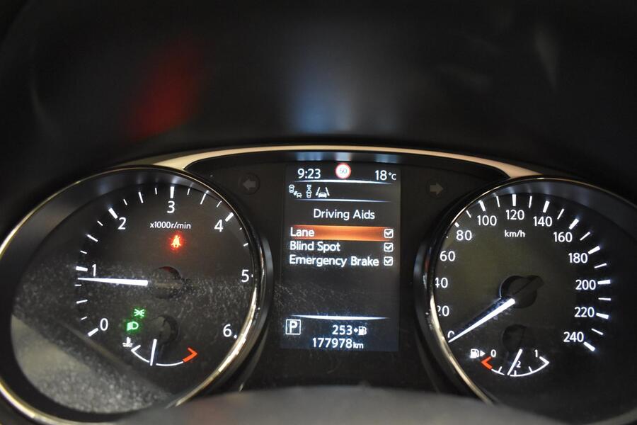 Nissan X-Trail vaihtoauto