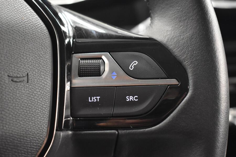 Peugeot e-2008 vaihtoauto