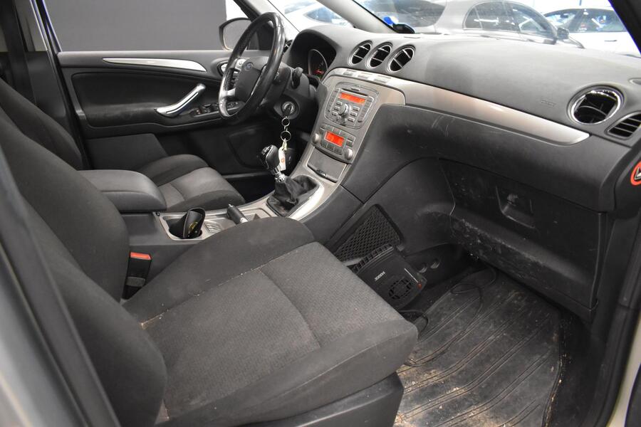 Ford S-MAX vaihtoauto