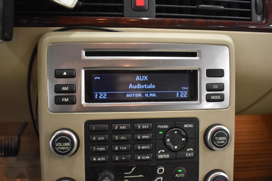 Volvo V70 vaihtoauto