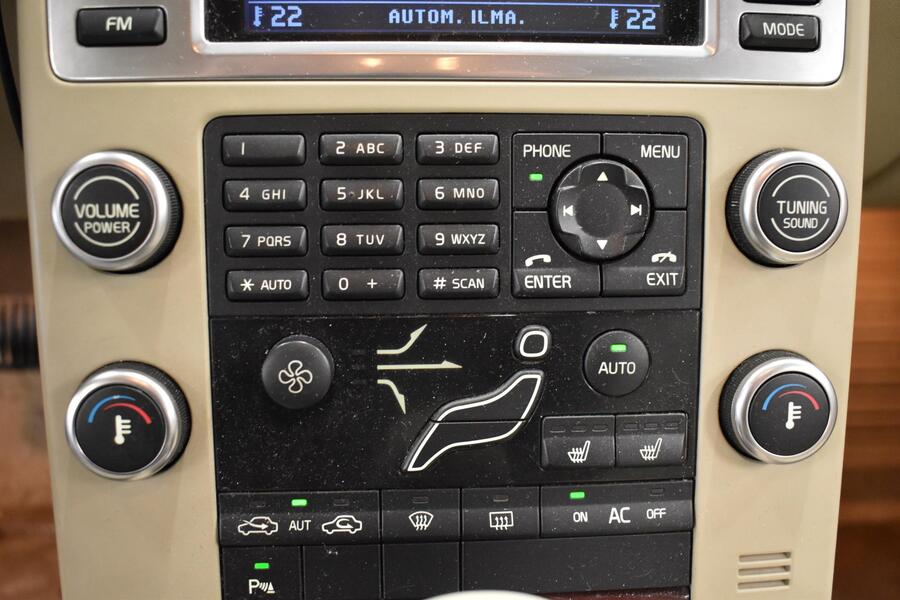 Volvo V70 vaihtoauto