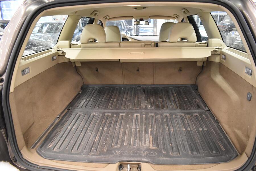 Volvo V70 vaihtoauto