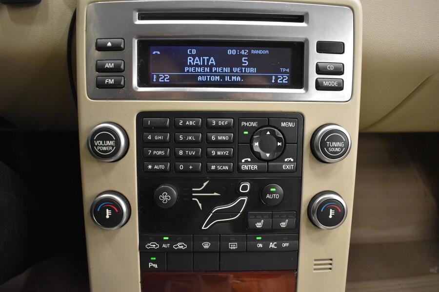 Volvo V70 vaihtoauto