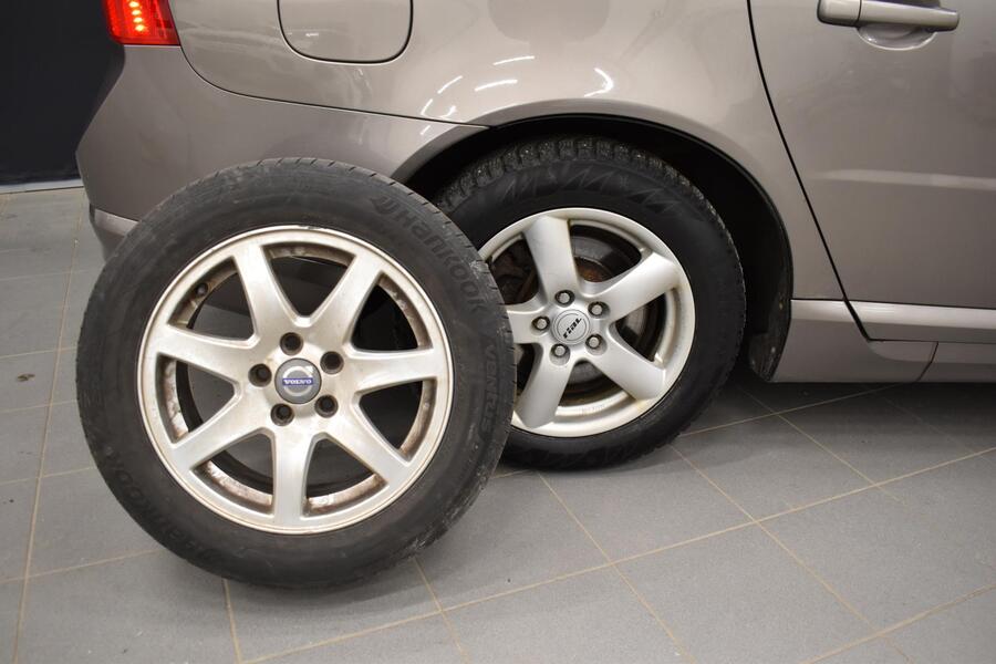 Volvo V70 vaihtoauto