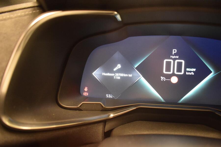 DS 7 vaihtoauto