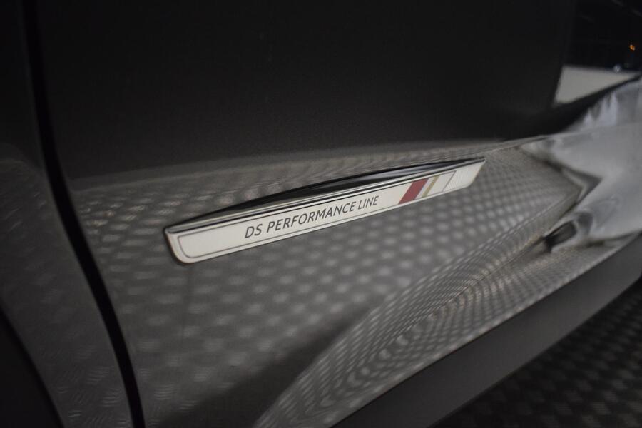 DS 7 vaihtoauto