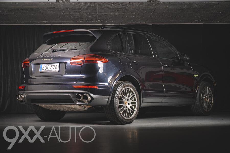Porsche Cayenne vaihtoauto
