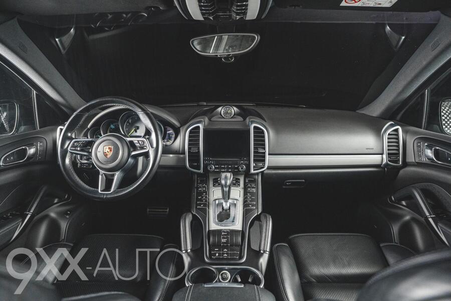 Porsche Cayenne vaihtoauto