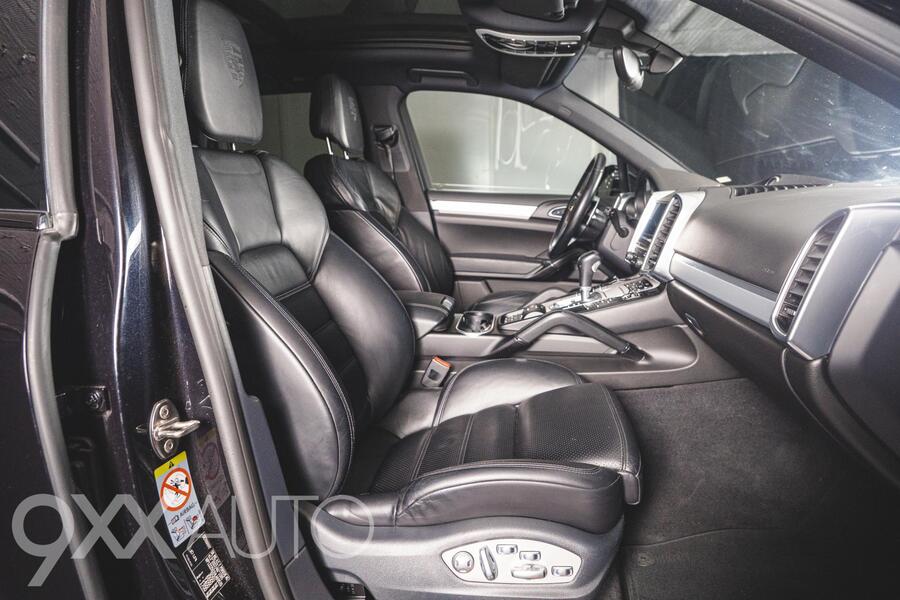 Porsche Cayenne vaihtoauto