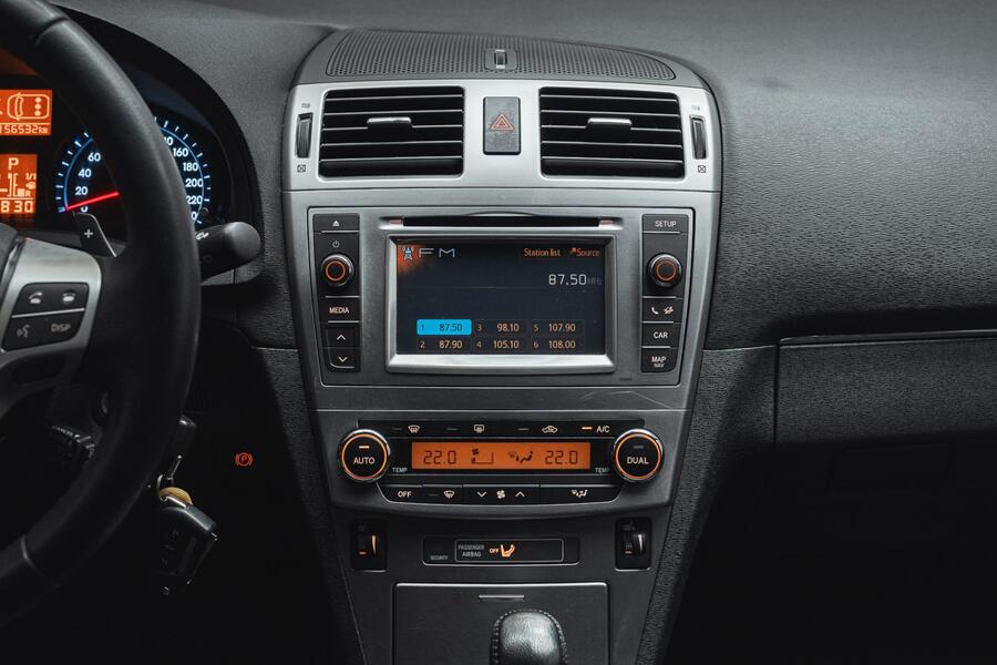 Toyota Avensis vaihtoauto