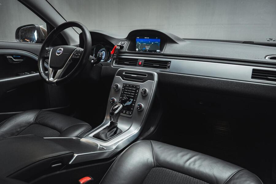 Volvo V70 vaihtoauto