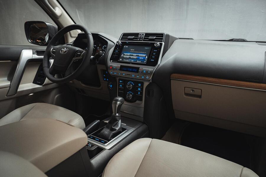 Toyota Land Cruiser vaihtoauto