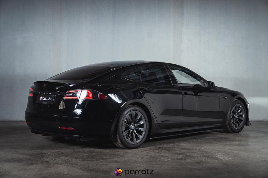 Tesla Model S vaihtoauto