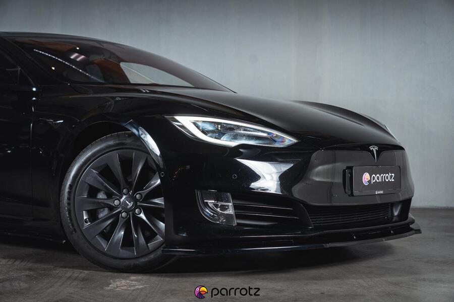 Tesla Model S vaihtoauto